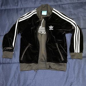 2 piece Adidas velour jogging suit 2T